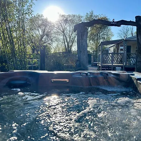 Kemping Dome Nature & Jaccuzi Au Bluegrassranch